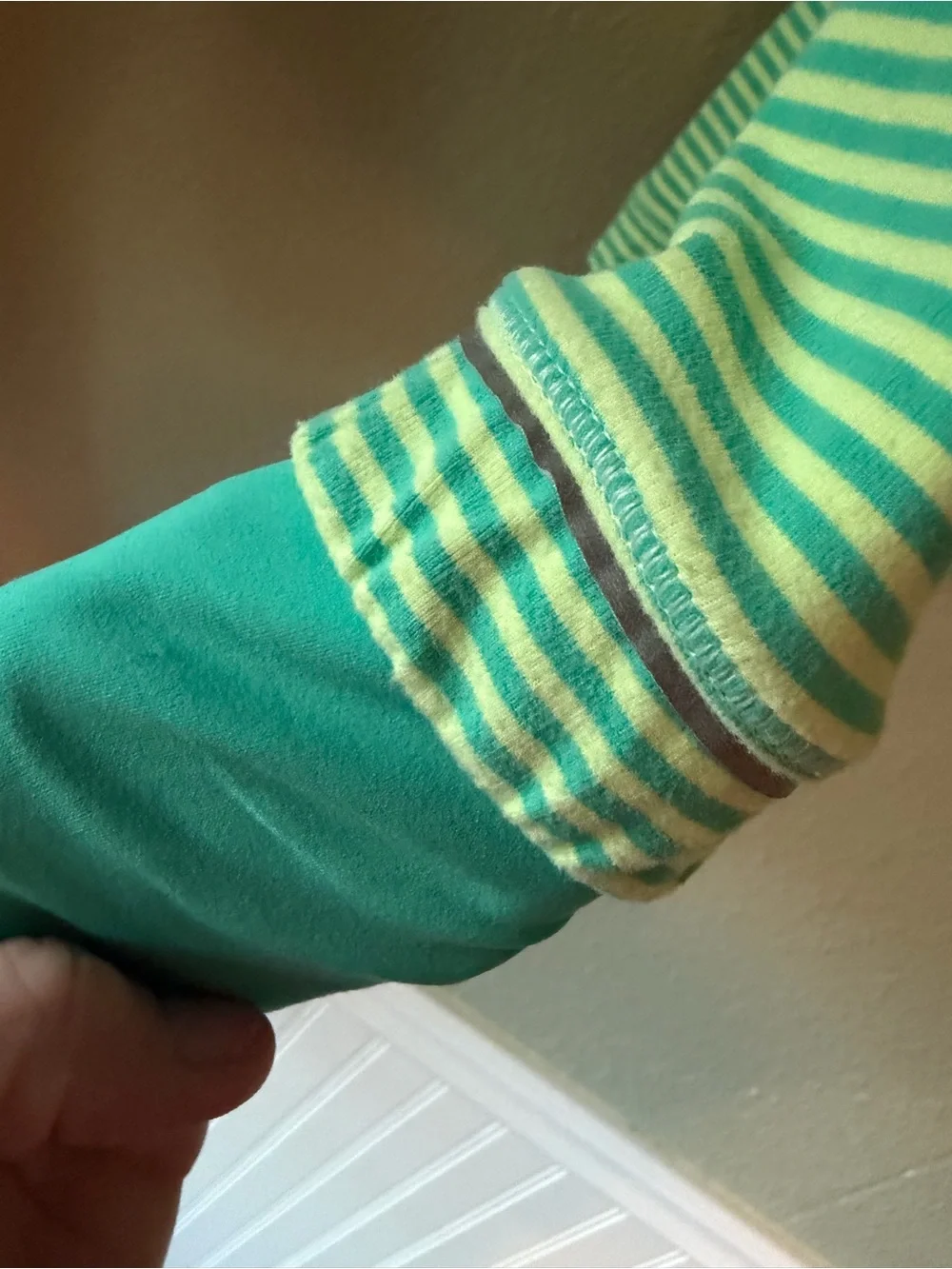 Lululemon Athletica Striped Runner Half-Zip Pullover Kangaroo Pocket Lime & Teal